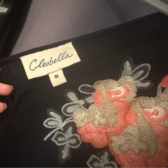 Cleobella jumpsuit size M black with flowers! Super cute! Like new - Picture 3 of 6